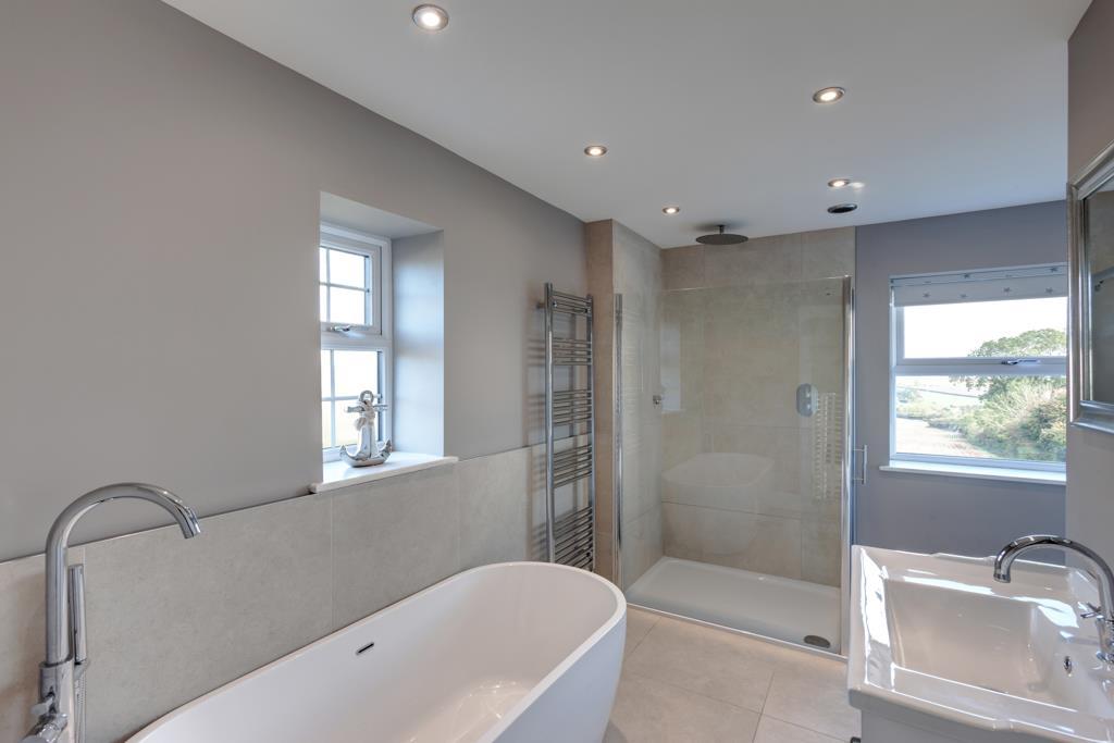 Jack-and-Jill En-Suite