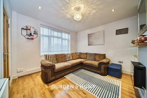 45 Mannock Drive, Loughton, IG10 2JD