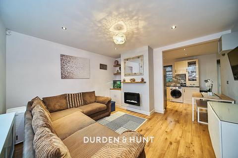 45 Mannock Drive, Loughton, IG10 2JD