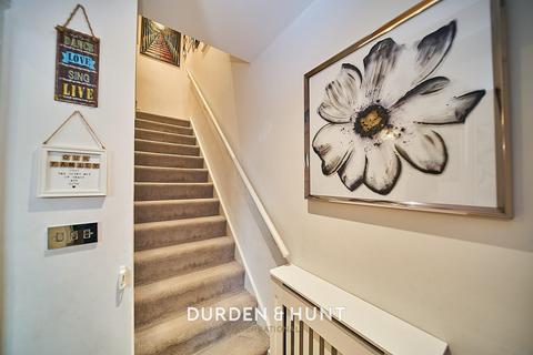 45 Mannock Drive, Loughton, IG10 2JD