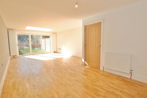 2 bedroom flat for sale - Apartments at Silverdale Mews, Silverdale Road, Tunbridge Wells,TN4 9HX