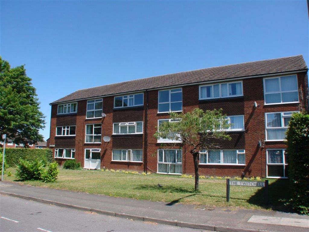 The Twitchell, Baldock, Herts, SG7 6DW 2 bed flat £1,150 pcm (£265 pw)