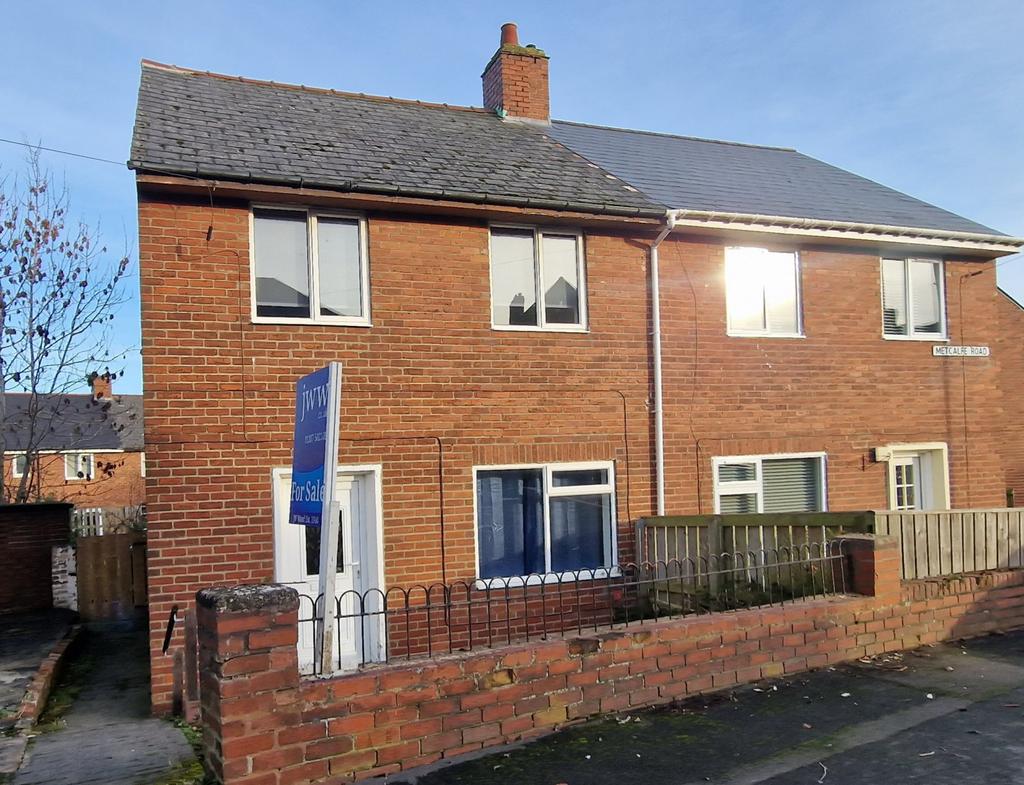 Metcalfe Road, Delves Lane, Consett, DH8 3 bed semidetached house for