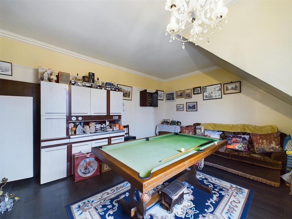 Bedroom: