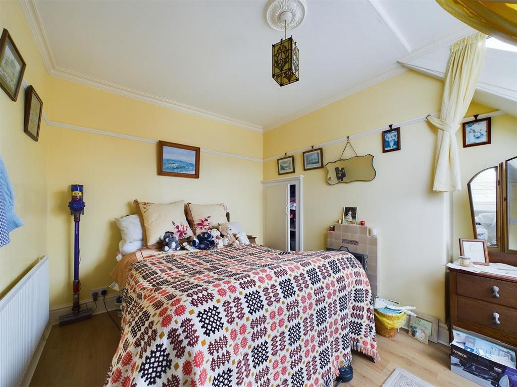 Bedroom: