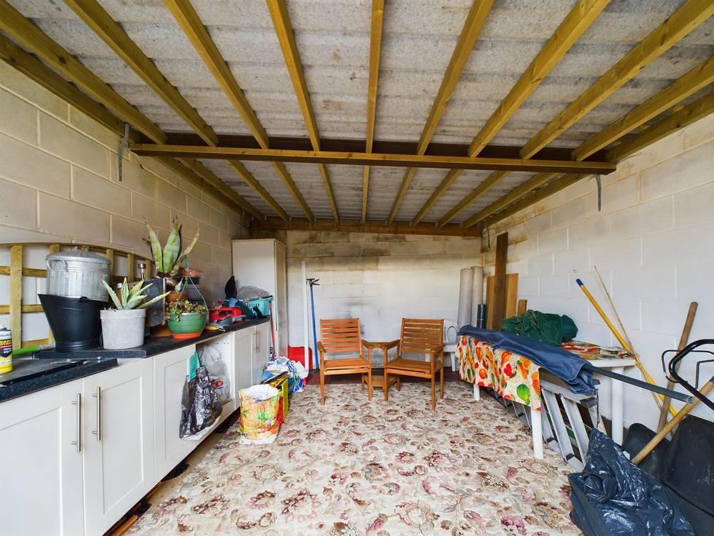 Garage: