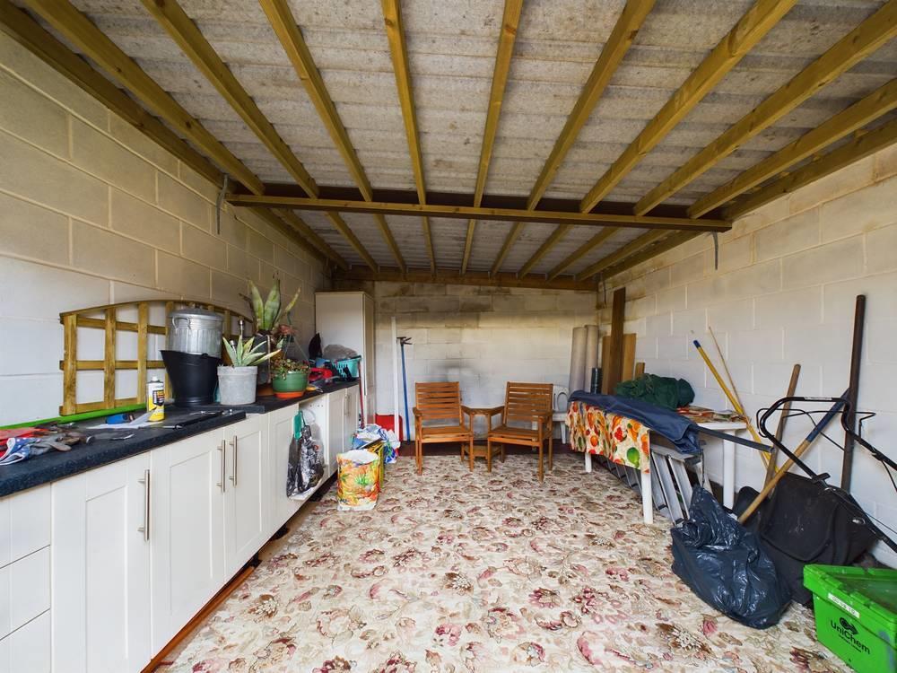 Garage: