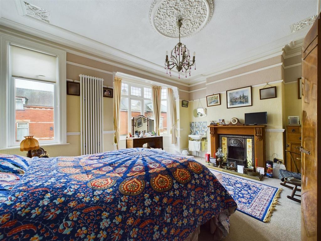 Bedroom: