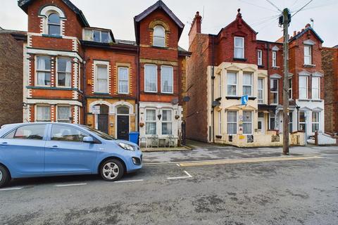 2 bedroom flat for sale, Marshall Avenue, Bridlington