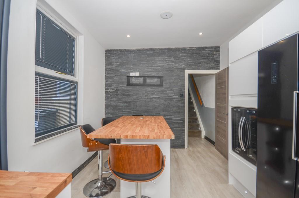 Kitchen Island.jpg