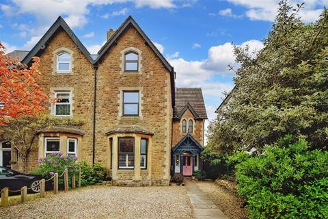 46 Bath Road, Swindon, SN1 4AY