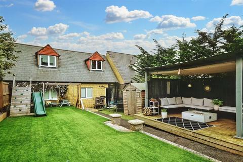 46 Bath Road, Swindon, SN1 4AY