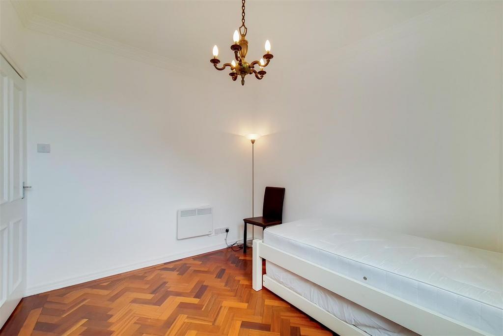4 Bedroom 2-0.jpg