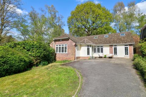 4 bedroom chalet for sale - Pine Road, Hiltingbury, Chandlers Ford