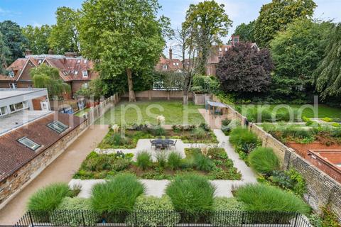 4 bedroom flat for sale - Fitzjohns Avenue, Hampstead NW3