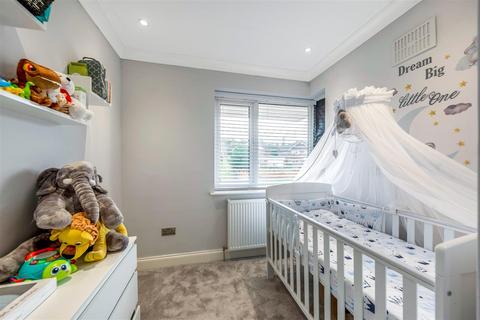 64 Brompton Farm Road, Strood, Rochester, ME2 3QY