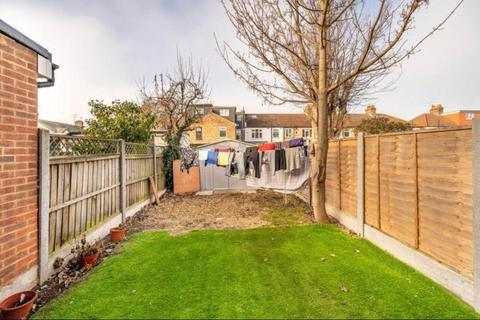 3 bedroom house for sale, Fulbourne Road, London