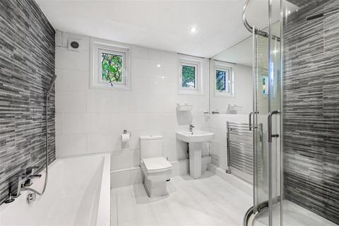 1, 32 Albert Road, Merstham, Redhill, RH1 3LU