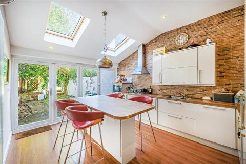 1, 32 Albert Road, Merstham, Redhill, RH1 3LU