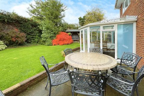 12 Branksome Close, Hemel Hempstead, HP2 7AG