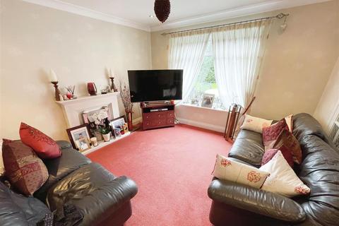 12 Branksome Close, Hemel Hempstead, HP2 7AG