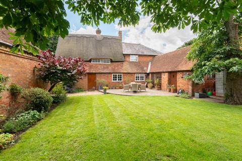 5 bedroom detached house for sale - High Street North, Stewkley, Buckinghamshire