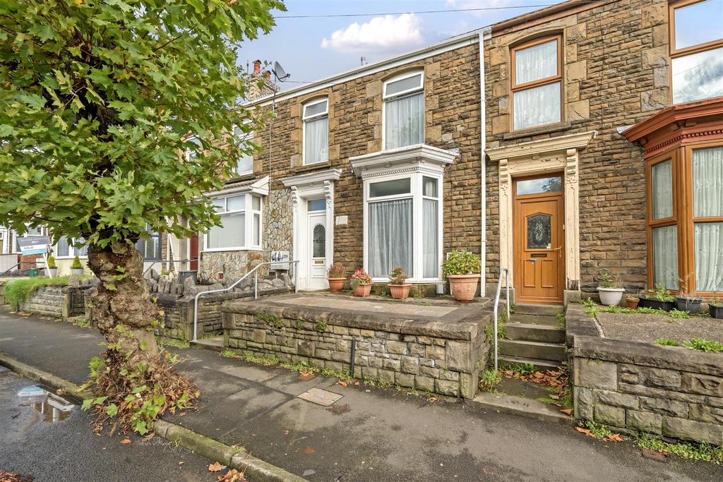 Manselton Road, Manselton, Swansea 3 bed terraced house for sale £180,000