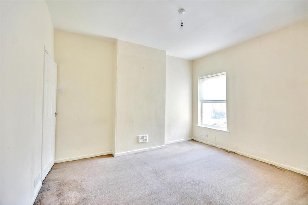 Bedroom 2 2.jpeg