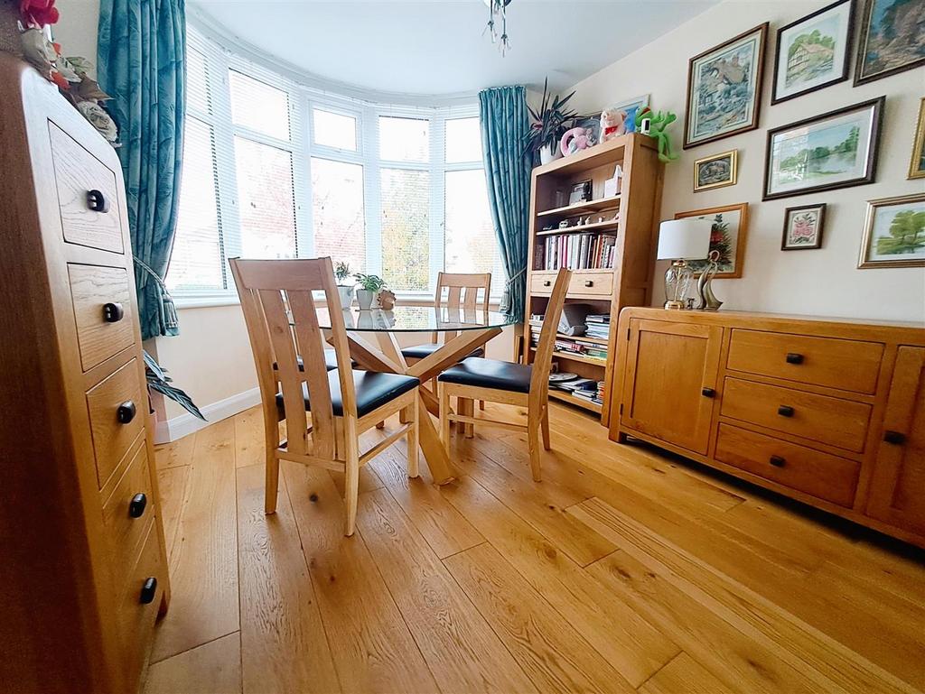 Cranes Park Road, Sheldon, Birmingham 3 bed semidetached house for