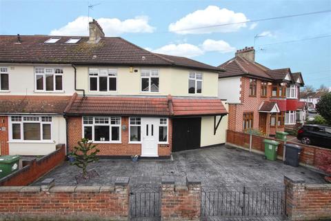 22 Clarendon Road, Cheshunt, Waltham Cross, EN8 9DJ