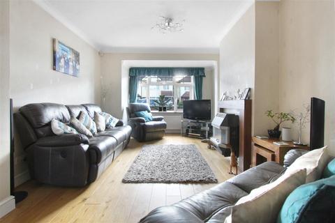 22 Clarendon Road, Cheshunt, Waltham Cross, EN8 9DJ