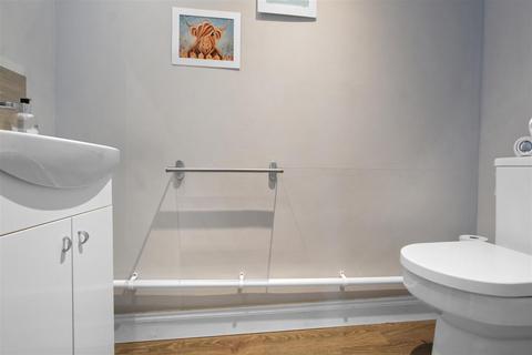 22 Clarendon Road, Cheshunt, Waltham Cross, EN8 9DJ