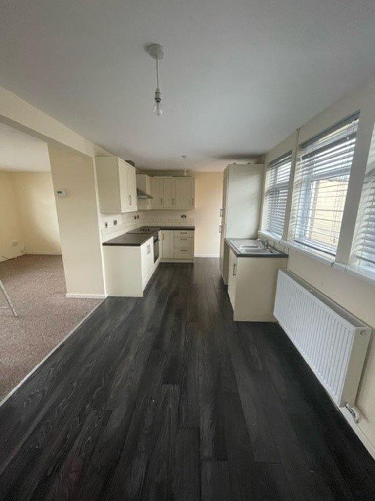 Lake Road, Port Talbot, SA12 6AL 3 bed house £775 pcm (£179 pw)