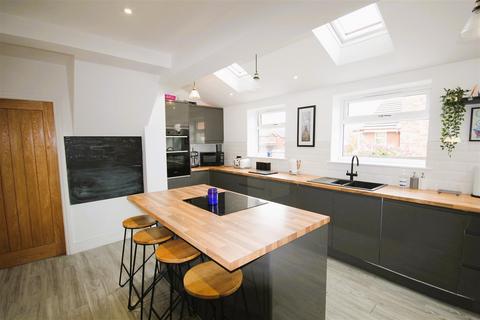 46 The Green, Cheadle, Stoke-on-trent, ST10 1PH