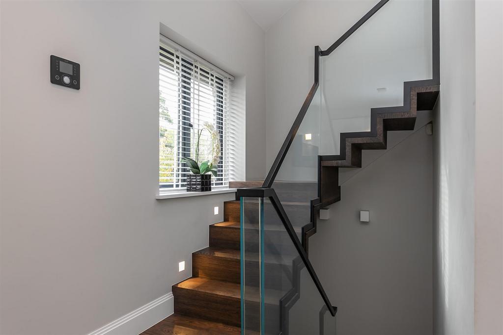 58 Batchwood Drive-79.jpg