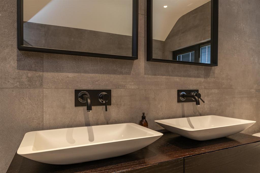 58 Batchwood Drive-87.jpg