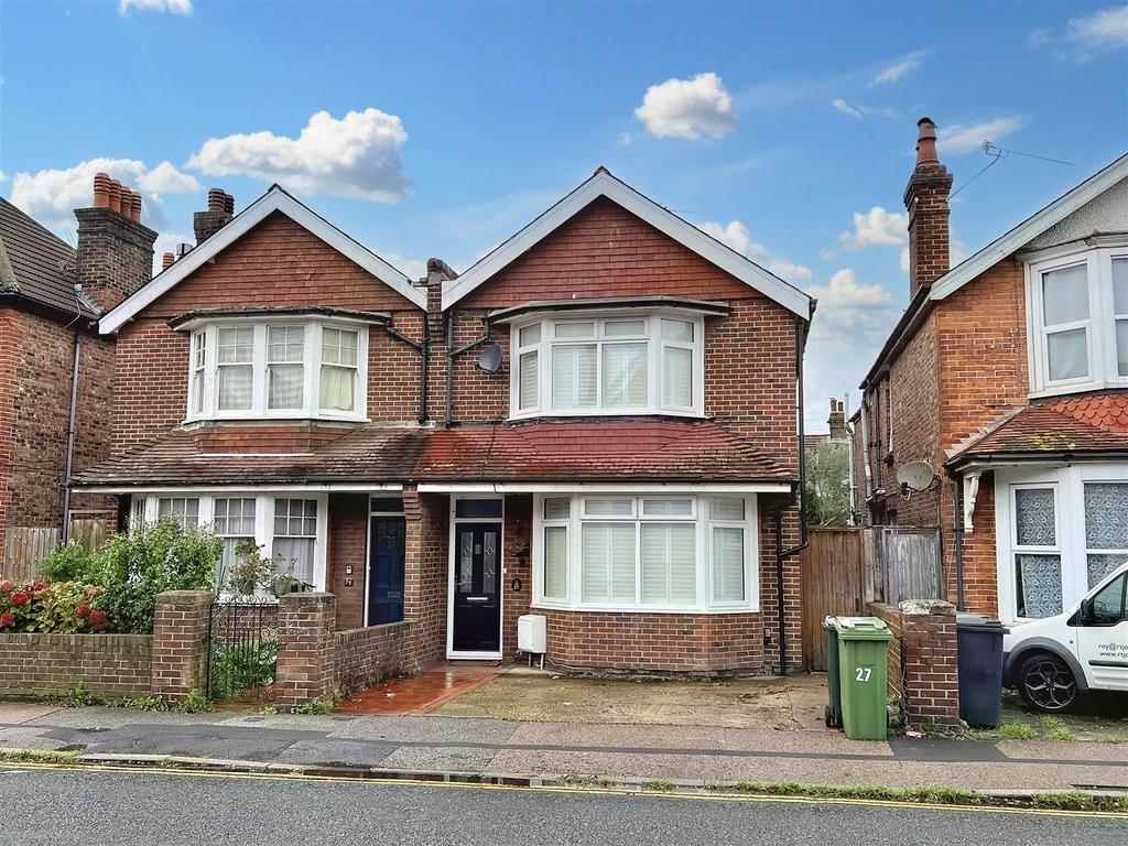 Cavendish Avenue, Eastbourne 4 bed semidetached house for sale £400,000