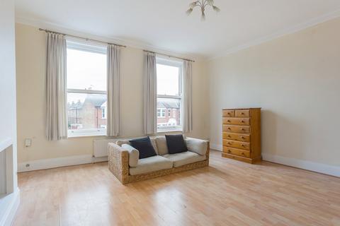 3 bedroom flat for sale - South Ealing Road, Ealing, W5
