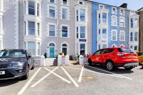 11 bedroom townhouse for sale, Marine Parade, Barmouth
