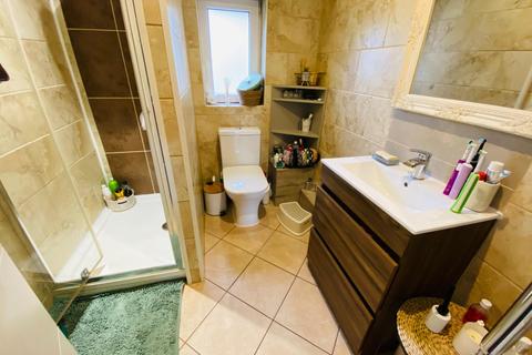 16 Bowthorpe Close, Northampton, NN3 3EJ