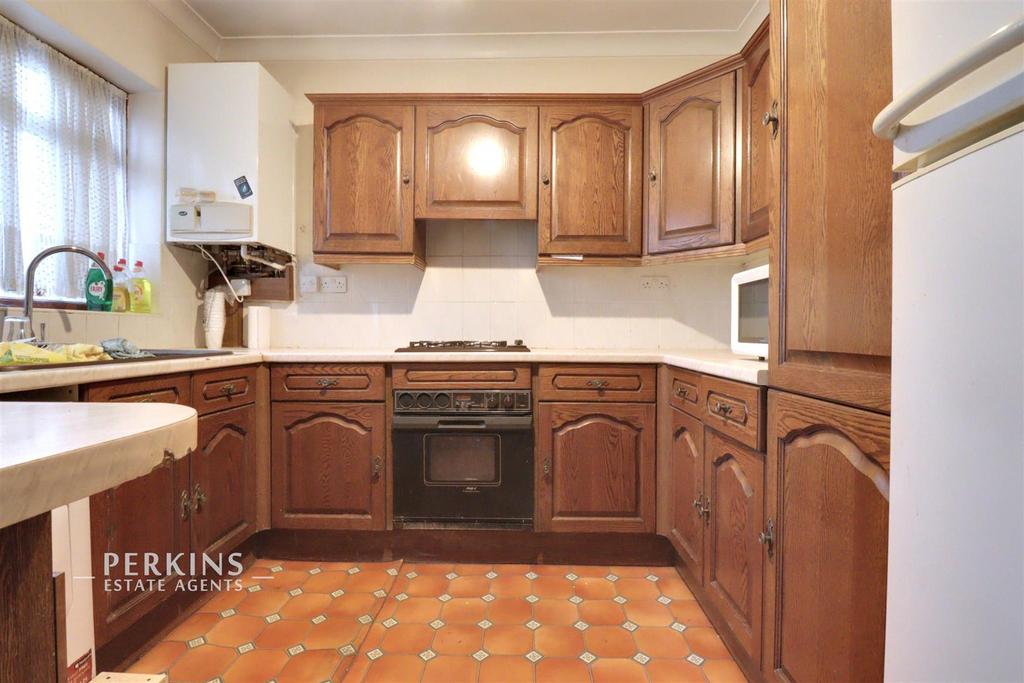 Kitchen3.jpg