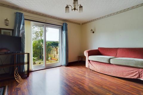 20 Acre Road, Leeds, LS10 4EW