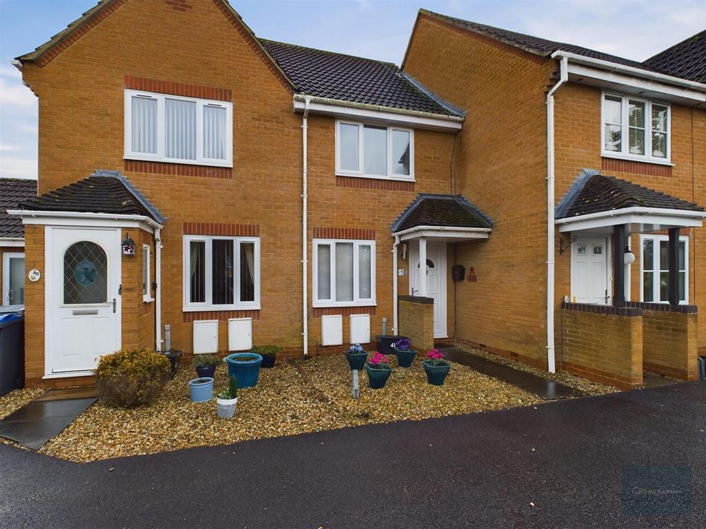 Close, Melksham SN12 2 bed terraced house for sale £212,000