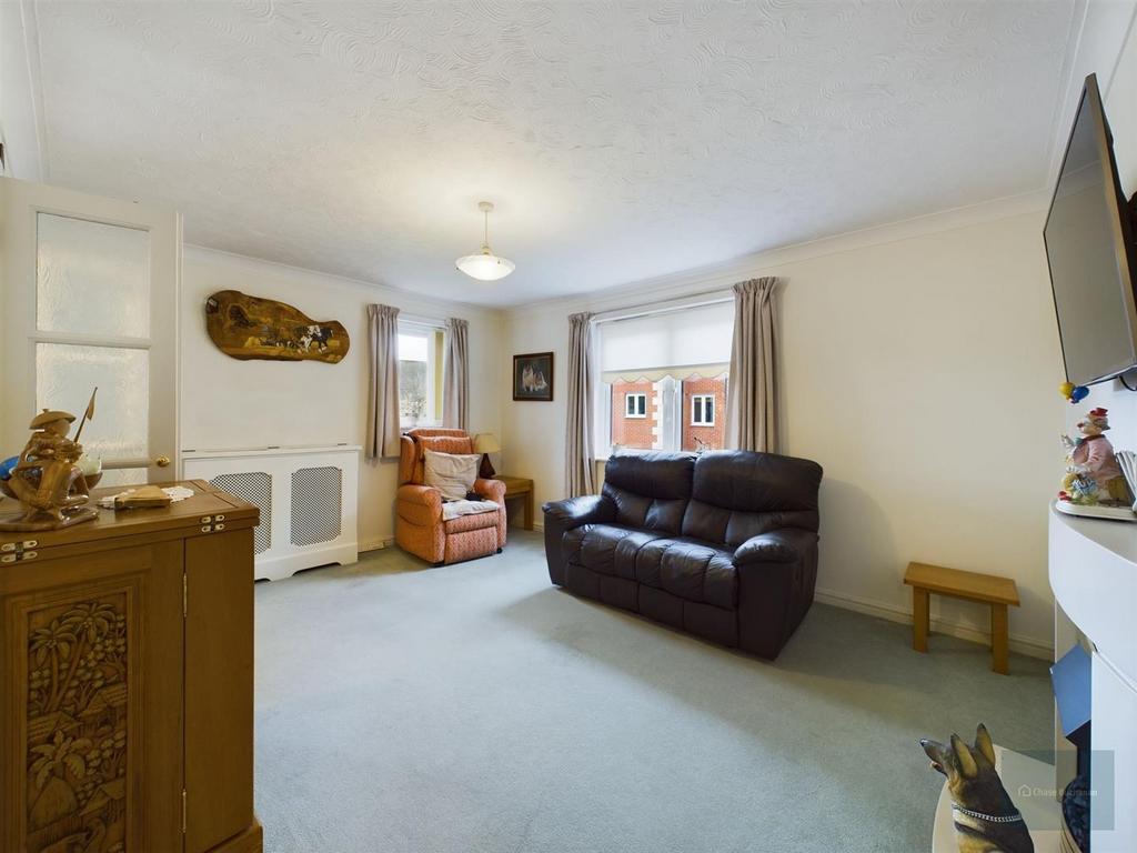 Giffords Court, Melksham SN12 2 bed retirement property for sale £146,995