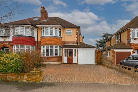 167 Seaforth Gardens, Epsom, KT19 0LW