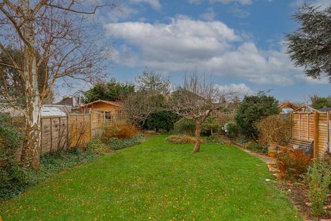 167 Seaforth Gardens, Epsom, KT19 0LW