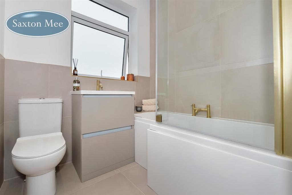 Bath 2.jpg