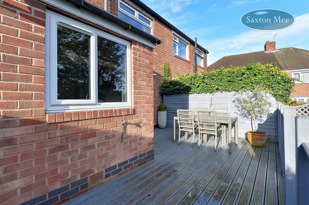 Patio 2.jpg