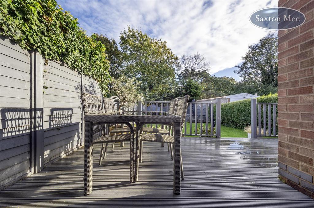 Patio5.jpg
