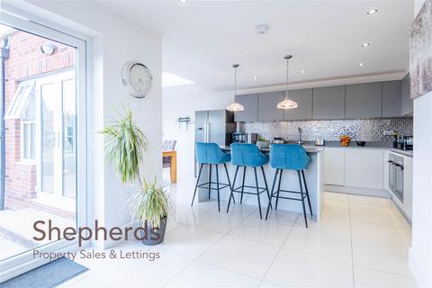 5 Picardy Close, Hoddesdon, EN11 0FA